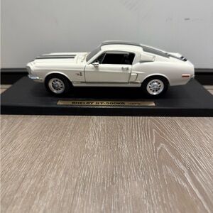 Shelby GT-500kr 1968 diecast model